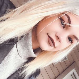 Meet your Posher, Âlexa